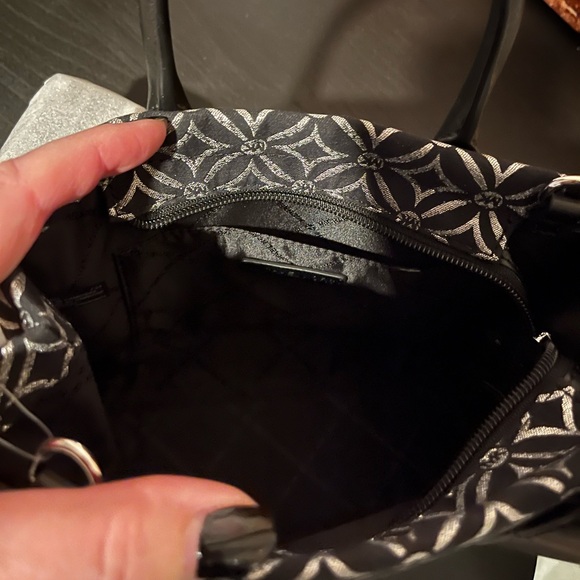 Michael Kors Black and Gray Designer Tote Bag w/ Branded Crossbody Strap ❤️NEW❤️ - Picture 5 of 6